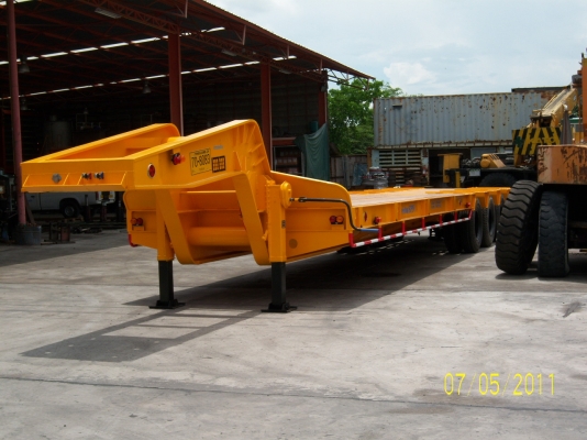 LOW BED 3 เพลา จัดไฟแนนซ์ได้ 36 งวด ติดต่อคุณนริศ 081-733-5156