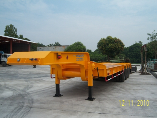 LOW BED 3 เพลา จัดไฟแนนซ์ได้ 36 งวด ติดต่อคุณนริศ 081-733-5156