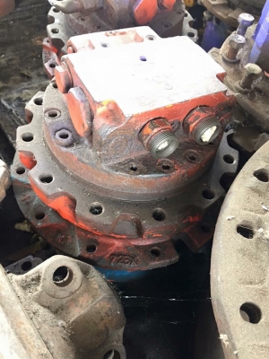 ตัวเดิน sumitomo60 มี3สาย เก่านอกญี่ปุ่น ราคาลูกละ 50,000 บาท ตัวเดิน sumitomo60 มี3สาย เก่านอกญี่ปุ่น ราคาลูกละ 50,000 บาท