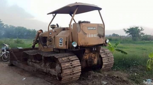 ขายรถแทร็กเตอร์ CAT รุ่นD4E สภาพพร้อมใช้งาน สนใจโทร 090-8588220คุณนะ 093-3258446คุณบิว ID:narong498 หรือเข้าดูสินค้าอื่นๆได้ที่ www.truck.in.th/498 หรือเพจFacebook ณรงค์ ซื้อขายรถมือสอง (เว็บไซต์ส่วนตัว) หรือFacebook ตลาดรถมือสอง คุณนะ