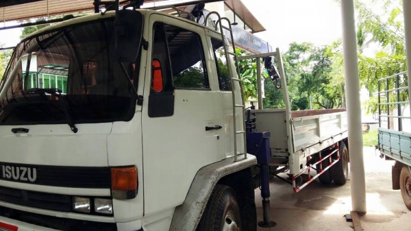 ขายร็อกกี้175แรง ติดเครน 3.5ตัน ยาว7.20เมตร เครื่องดี แคชซีสวย ยางดี ภายในสวย สภาพพร้อมใช้งาน เอกสารพร้อมโอน สนใจโทร 090-8588220คุณนะ 093-3258446คุณบิว ID:narong498 หรือเข้าดูสินค้าอื่นๆได้ที่ www.truck.in.th/498 หรือเพจFacebook ณรงค์ ซื้อขายรถมือสอง (เว็ ขายร็อกกี้175แรง ติดเครน 3.5ตัน ยาว7.20เมตร เครื่องดี แคชซีสวย ยางดี ภายในสวย สภาพพร้อมใช้งาน เอกสารพร้อมโอน สนใจโทร 090-8588220คุณนะ 093-3258446คุณบิว ID:narong498 หรือเข้าดูสินค้าอื่นๆได้ที่ www.truck.in.th/498 หรือเพจFacebook ณรงค์ ซื้อขายรถมือสอง (เว็