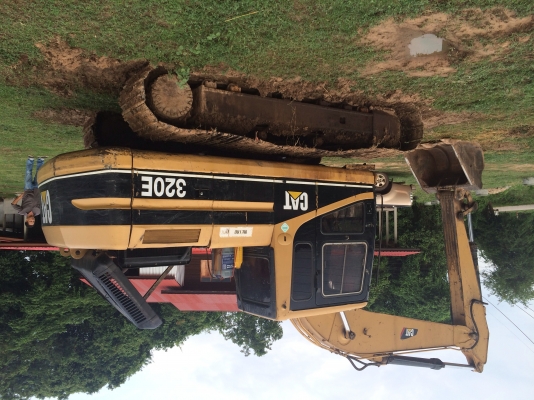 ขายดาวน์. รถแบคโฮ. Cat. V2.  สภาพใช้งานได้