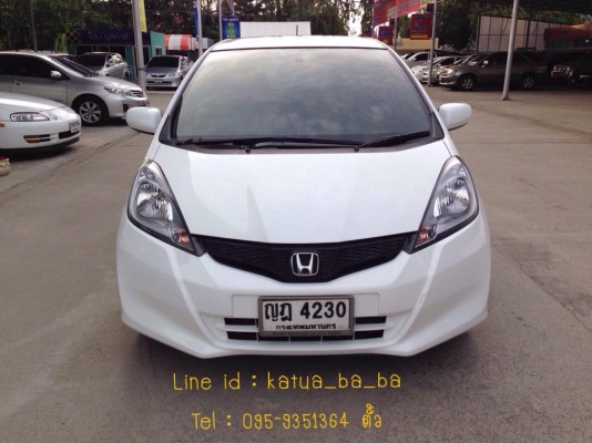 HONDA JAZZ ปี 2011-1.5s as (airbag abs) ฟรีดาวน์