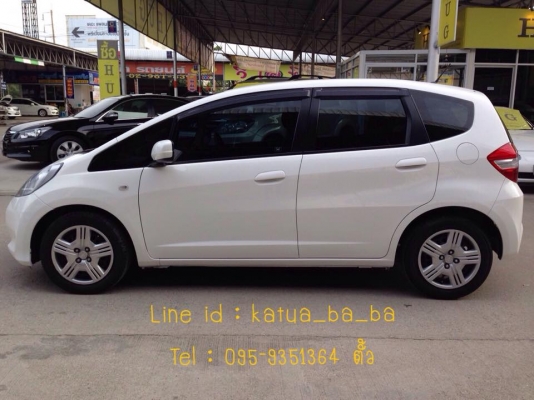 HONDA JAZZ ปี 2011-1.5s as (airbag abs) ฟรีดาวน์