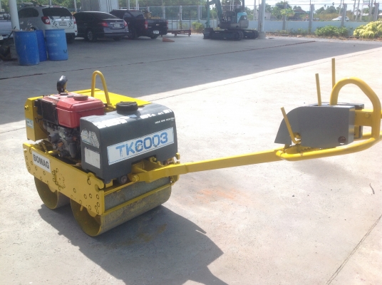 ขายรถบดเดินตามBomagรุ่นBW61Yมือสองญี่ปุ่นสั่นสเทือนได้