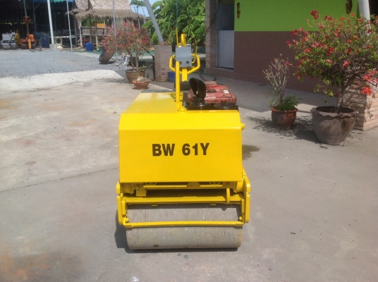ขายรถบดเดินตามBomagรุ่นBW61Yมือสองญี่ปุ่นสั่นสเทือนได้