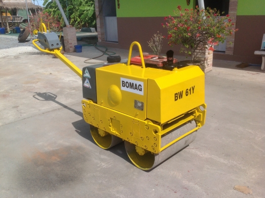 ขายรถบดเดินตามBomagรุ่นBW61Yมือสองญี่ปุ่นสั่นสเทือนได้