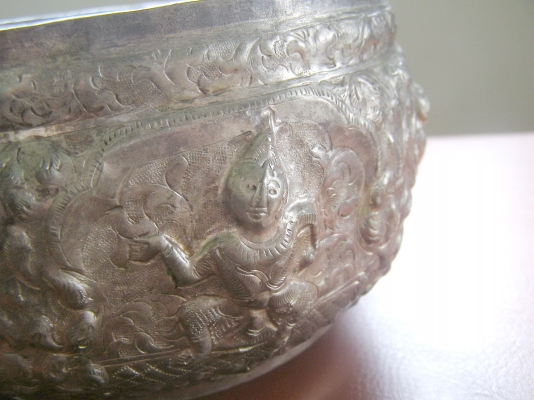 ขายขันเงินเก่าพร้อมทัพพีเงิน