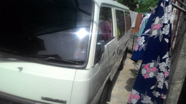 ขายรถตู้NISSAN URVAN  ปี87