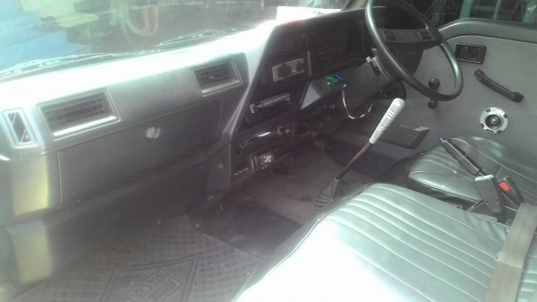 ขายรถตู้NISSAN URVAN  ปี87