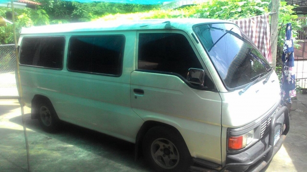 ขายรถตู้NISSAN URVAN  ปี90