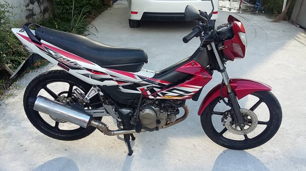 ขาย Honda sonic 125 สตาร์ทมือเครื่องเดิมสนิท เฟืองท้ายไม่มีหอน ท่อไม่มีควันแน่นอน ชุดสีเดิมสนิท วิ่งน้อย รถบ้าน ทะเบียนไม่ขาดต่อ ชุดโอนครับ รถอยุ่ สรงประภา ดอนเมือง กรุงเทพ เบอ 0891123302 line progress7109 ราคา 14000 บาท