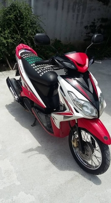 ขาย Yamaha mio 125 ก่อนหัวฉีดสตาร์ทมือเครื่องเดิมสนิท เฟืองท้ายไม่มีหอน ท่อไม่มีควันแน่นอน ชุดสีเดิมสนิท วิ่งน้อย รถบ้าน ทะเบียนไม่ขาดต่อ ชุดโอนครับ รถอยุ่ สรงประภา ดอนเมือง กรุงเทพ เบอ 0891123302 line progress7109 ราคา 13500 บาท