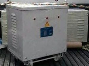 ขายหม้อแปลง 380 volt เป็น 200 volt 3 เฟส ของใหม่ มีทุกรุ่น ทั้งเล็ก และ ใหญ่ ครับ