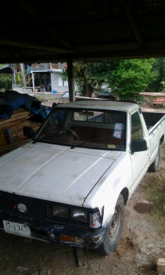 ขอขายรถกระบะ นิสสันKB sd23 เครื่องเบนซิลติดแก๊ชLPG ช่วงล่างแน่นๆเลยคับ