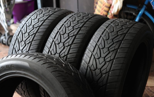 ยาง 265 50 20 ยกชุด 6,500.-