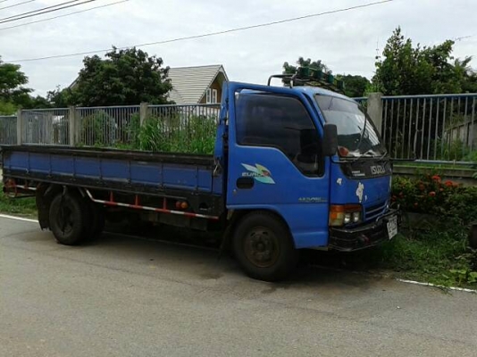 หกล้อ อีซูซุ NPR120ปี38 สภาพพร้อมใช้งาน เล่มทะเบียน.โอน^^ปรับราคาใหม่ 365,000บ^^ ครับท่าน