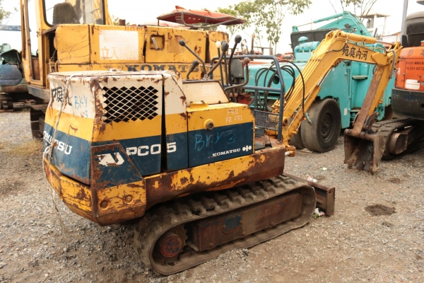 ขายถูกๆ รถขุด Komatsu Pc
