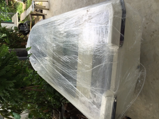 ขายเรือไฟเบอร์ 11 ฟุต ท้องวี พิมพ์นิยม สีขาว-ดำ