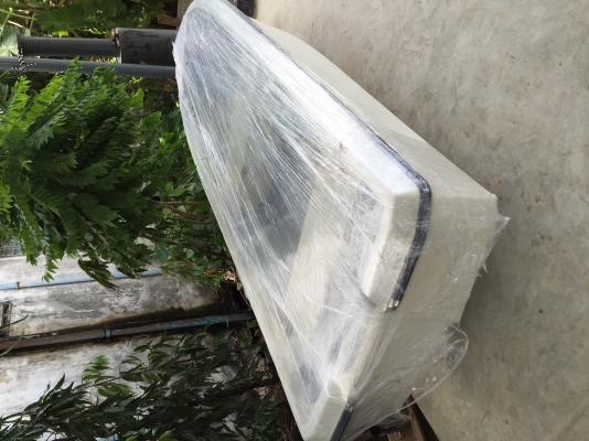 ขายเรือไฟเบอร์ 11 ฟุต ท้องวี พิมพ์นิยม สีขาว-ดำ