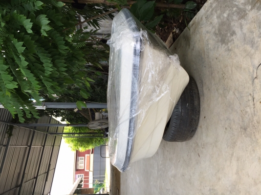 ขายเรือไฟเบอร์ 11 ฟุต ท้องวี พิมพ์นิยม สีขาว-ดำ