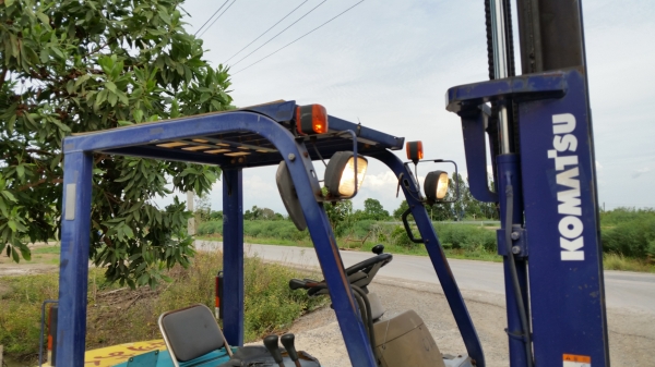 ขายด่วนรถยกKOMATSU FG25-12 ยก2.5ตันเสาสูง3เมตรรถนอกนำเข้ายังไม่เคยใช้งานในเมืองไทยเลย=รุ่นใหม่ขายถูกๆๆ