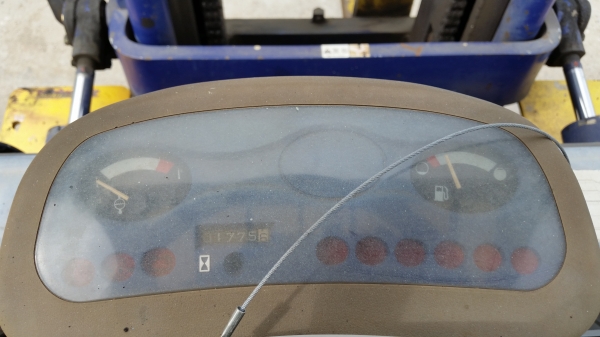 ขายด่วนรถยกKOMATSU FG25-12 ยก2.5ตันเสาสูง3เมตรรถนอกนำเข้ายังไม่เคยใช้งานในเมืองไทยเลย=รุ่นใหม่ขายถูกๆๆ