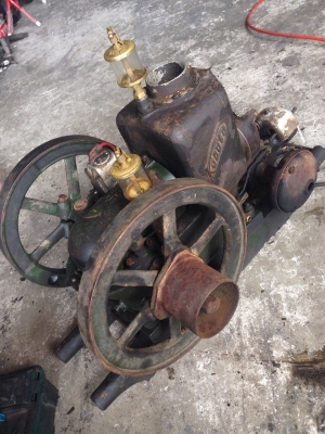 เครื่อง KUBOTA โบราณรุ่นเก่ามาก เครื่อง KUBOTA โบราณรุ่นเก่ามาก