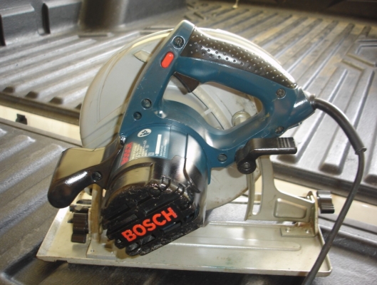 ขายเลื่อยวงเดือน BOSCH รุ่น GKS 235 ขนาด 9"