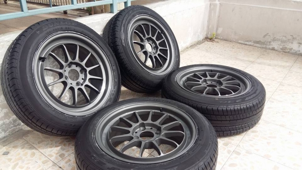 ขายล้อแม็กมือ2 racingtek c64 งาน apex wheel 15"พร้อมยางปี13สนใจติดต่อเล็กคลองสามครับ 081-3747940