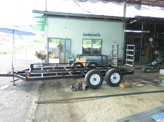 ขายเทรเล่อร์  เอนกประสงค์   อยู่ชุมแพ ยางใหม่ 4 เส้น