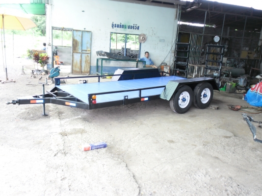 ขายเทรเล่อร์  เอนกประสงค์   อยู่ชุมแพ ยางใหม่ 4 เส้น