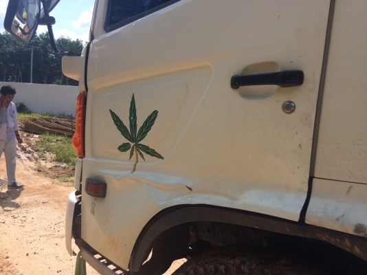 ขายรถบรรทุก 18 ล้อพ่วงแม่ลูกดัมพ์ HINO MEGA 260 แรงม้าปี 2547 ลูกพ่วง 2 เพลา ราคา 1750000