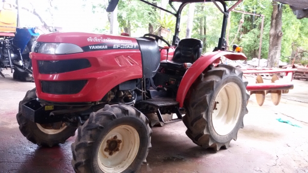 ขายครับรถไถยันม้า39แรงสองเพลา ตัวใหม่ล้าสุดยังไม่ได้ล้างพร้อมทะเบียน ราคา295000บาท  รถสวยมากเดิมๆ ยังไม่ได้ล้างมีผาน6ทีเอ็มชีหนึ่งอันอยู่ วังบัว อ คลองขลุง จ กำแพงเพชรสนใจโทร 0813655997 อำพรพาเจริญราคาคุยกันได้อีกนะครัย