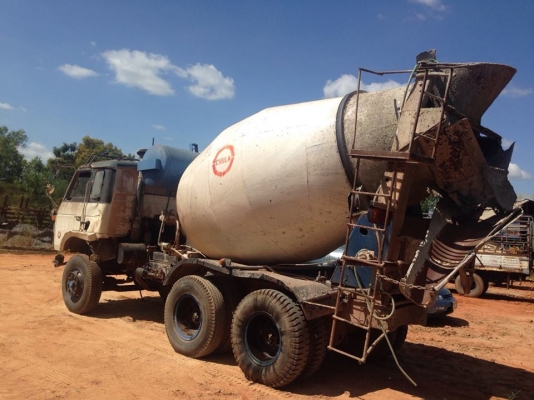 **558,000 บ.ต่อรอง/// รถโม่ปูน10ล้อ NISSAN UD-230 โม่ตรง6คิว **ขาย NISSAN DIESEL UD-230 HP 10ล้อ2เพลา รถโม่ปูน โม่ตรง ขนาด6คิว สภาพพร้อมใช้งาน NISSAN DIESEL CW30M PE6-230HP เครื่องเดิม เกียร์เดิม เครื่องดี ฟิตมาใหม่ แน่น แรงดี ครับ เกียร์ดี เข้าง่าย ไม่หล