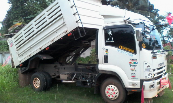 ขายดาวน์รถบรรทุก 6 ล้อดัมพ์ ISUZU FRR 210 แรงม้าปี 2557 ไมล์ 30000 กม.ขายดาวน์ 250000