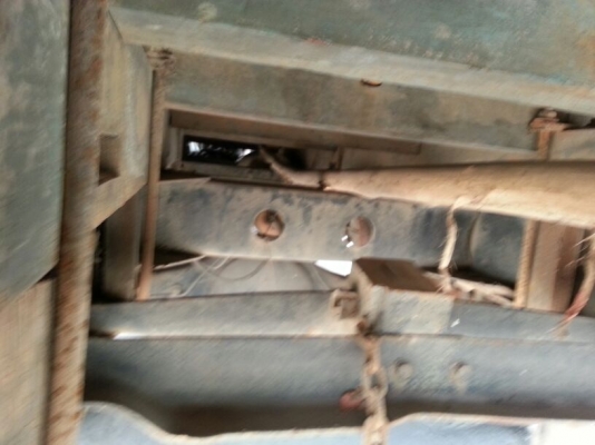 รถฮีโน่ 6 ล้อ KM777 รั้ว  117 แรงม้า.     สนใจติดต่อ  081 - 6079515