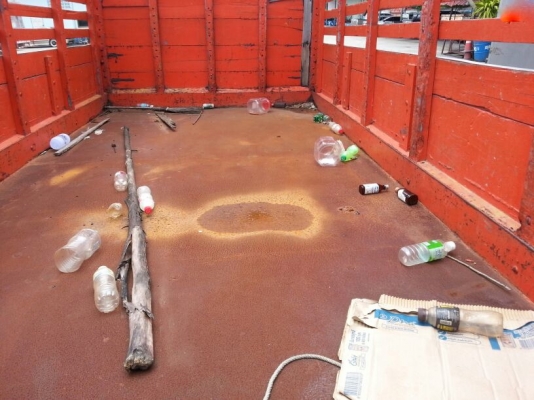 รถฮีโน่ 6 ล้อ KM777 รั้ว  117 แรงม้า.     สนใจติดต่อ  081 - 6079515