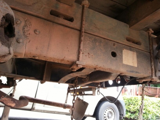 รถฮีโน่ 6 ล้อ KM777 รั้ว  117 แรงม้า.     สนใจติดต่อ  081 - 6079515