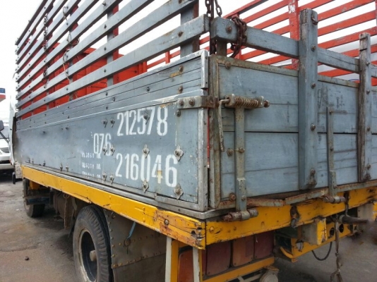 รถฮีโน่ 6 ล้อ KM777 รั้ว  117 แรงม้า.     สนใจติดต่อ  081 - 6079515