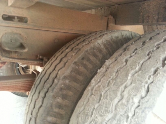 รถฮีโน่ 6 ล้อ KM777 รั้ว  117 แรงม้า.     สนใจติดต่อ  081 - 6079515