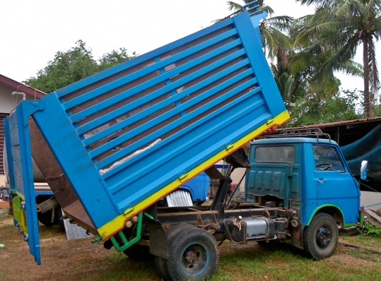 ISUZU 4 ล้อกลาง+ดั๊มพ์ เครื่อง 85 ราคา 160,000 .-