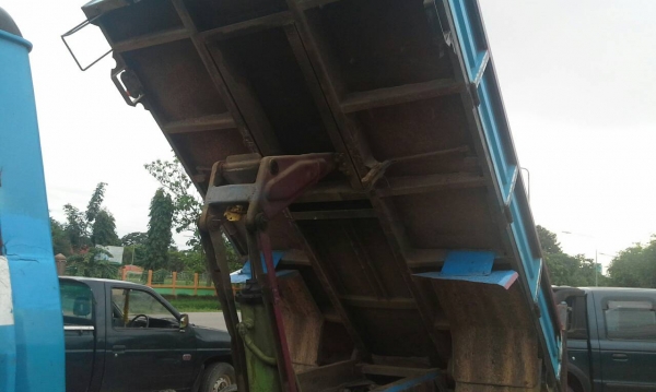 หกล้อ อีซูซุ KS115แรง ดั้ม5คิว ยี่งหน้า พ.เวอร์ ช่วงล่างใหญ่ Fเกียร์ร็อค เล่มทะเบียนพร้อมโอน (( ลดราคา 225,000บ )) ต่อรองได้ครับ ขายได้ขายเลย