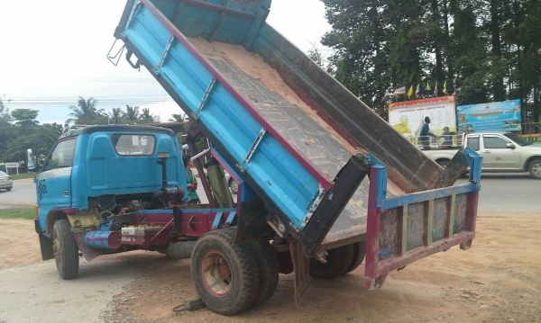 หกล้อ อีซูซุ KS115แรง ดั้ม5คิว ยี่งหน้า พ.เวอร์ ช่วงล่างใหญ่ Fเกียร์ร็อค เล่มทะเบียนพร้อมโอน (( ลดราคา 225,000บ )) ต่อรองได้ครับ ขายได้ขายเลย