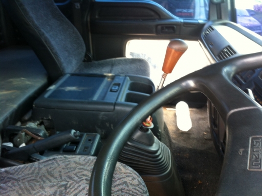 รถฮีโน่ 10 ล้อดั๊ม  FM1J  260  แรงม้า.  ปี 46.    สนใจติดต่อ  081 - 6079515