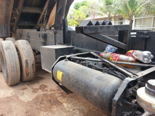 รถฮีโน่ 10 ล้อดั๊ม  FM1J  260  แรงม้า.  ปี 46.    สนใจติดต่อ  081 - 6079515