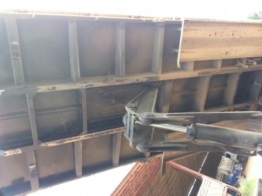 รถฮีโน่ 10 ล้อดั๊ม  FM1J  260  แรงม้า.  ปี 46.    สนใจติดต่อ  081 - 6079515