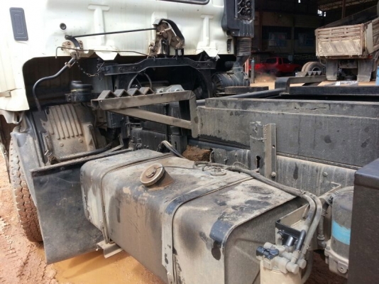 รถฮีโน่ 10 ล้อดั๊ม  FM1J  260  แรงม้า.  ปี 46.    สนใจติดต่อ  081 - 6079515