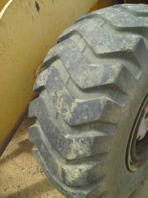 ขายรถตักล้อยาง KOMATSU WA400-1 สภาพเดิมๆยางดีเครื่องดีปั้มดีพร้อมใช้งาน