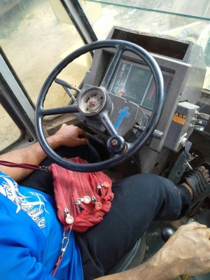 ขายรถตักล้อยาง KOMATSU WA400-1 สภาพเดิมๆยางดีเครื่องดีปั้มดีพร้อมใช้งาน